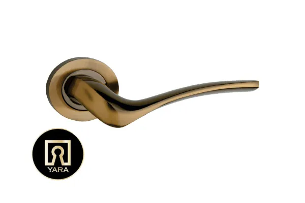 دستگیره درب ورودی بوگارت202R- یارایراق دستگیره درب بوگارت Bogart 202R – طراحی مدرن و مقاوم، مناسب برای انواع دربهای چوبی و فلزی، قابل خرید از فروشگاه یارایراق با بهترین کیفیت و قیمت.