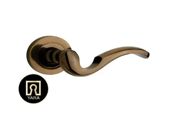 دستگیره درب ورودی بوگارت 707R bougart - یارایراق دستگیره درب بوگارت Bogart 707R – طراحی لوکس و مقاوم، مناسب برای دربهای چوبی و فلزی، با امکان خرید از فروشگاه یارایراق با بهترین قیمت و کیفیت.
