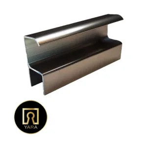 دستگیره هلالی فابریک با طراحی ساده، کیفیت بالا و دوام مناسب عرضه شده در فروشگاه یارایراق