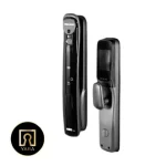 دستگیره دیجیتال و هوشمند AEG مدل G08 با صفحه لمسی و سیستم اثر انگشت نصب شده روی درب ضد سرقت